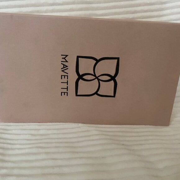 Gorgeous silver Mavette d'Orsay pumps -- never worn! - Picture 7 of 8